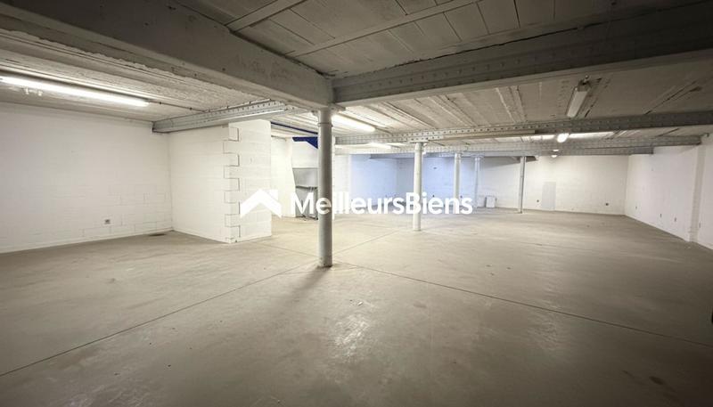 Entrepôt - 659 m² - 1 pièce
