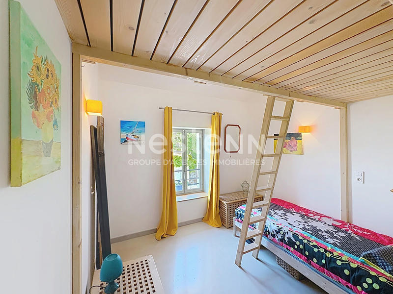 Maison - 185 m² - 9 pièces