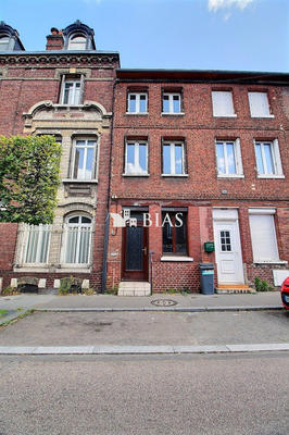 Maison - 80 m² - 4 pièces