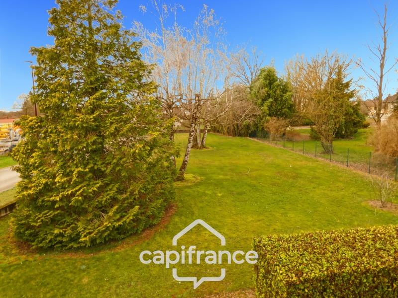 Maison - 199 m² - 9 pièces