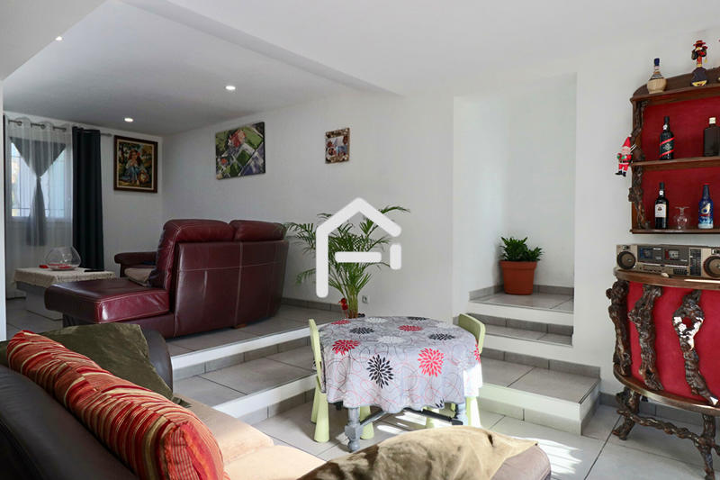 Maison - 129 m² - 6 pièces