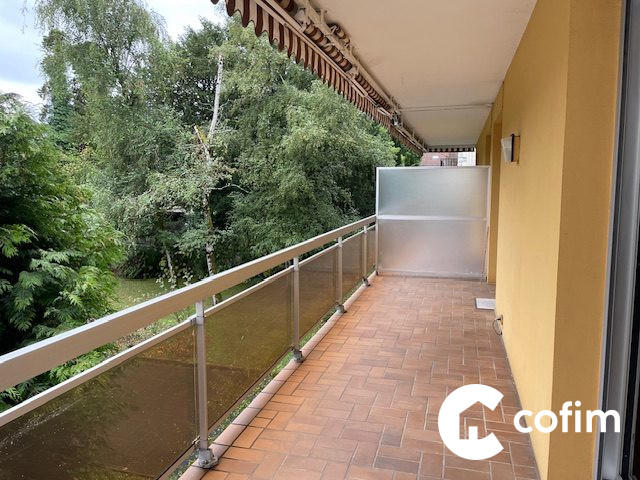 Appartement - 82 m² - 3 pièces