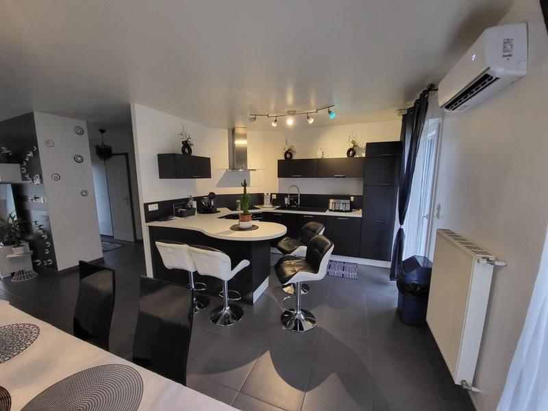 Maison - 95 m² - 5 pièces