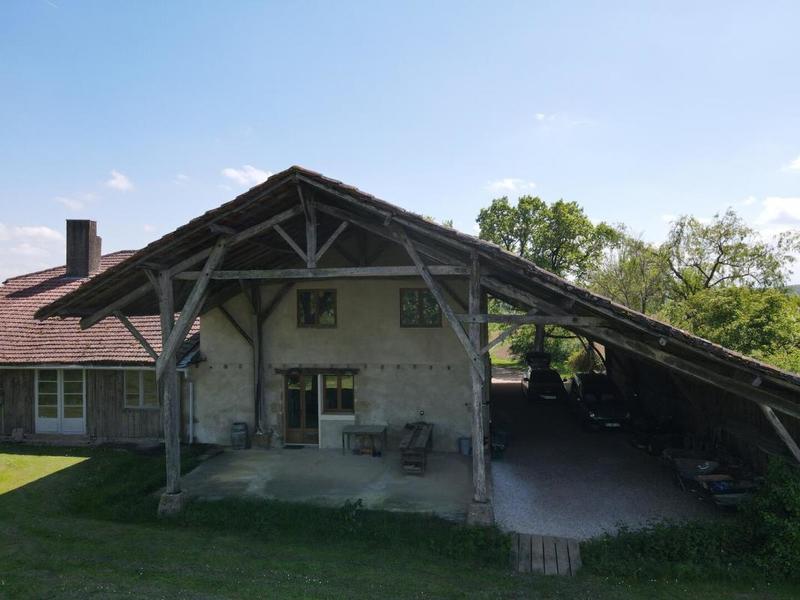 Maison - 394 m² - 10 pièces