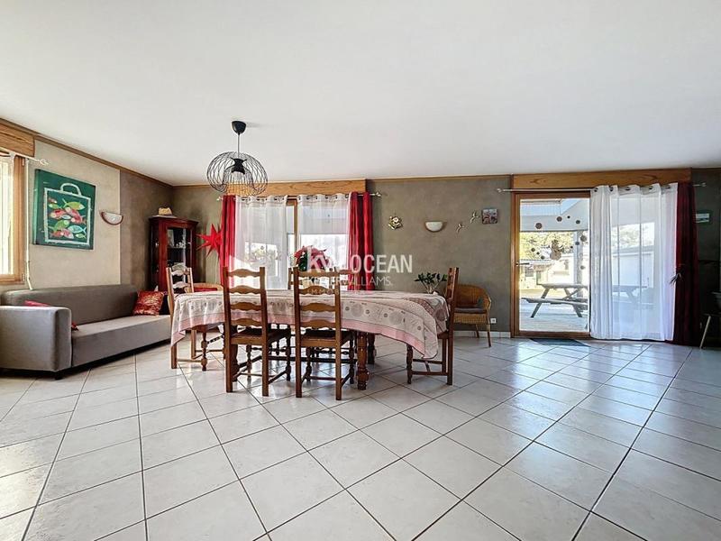 Maison - 183 m² - 7 pièces