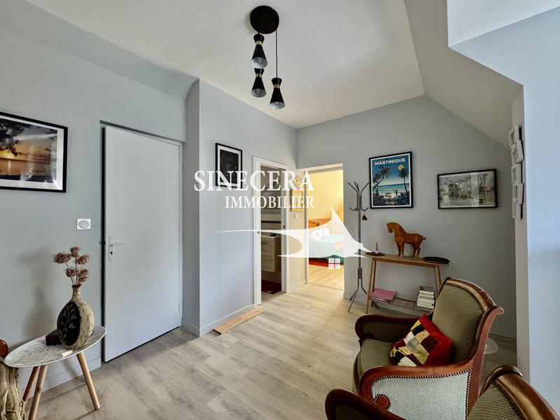 Maison - 180 m² - 7 pièces