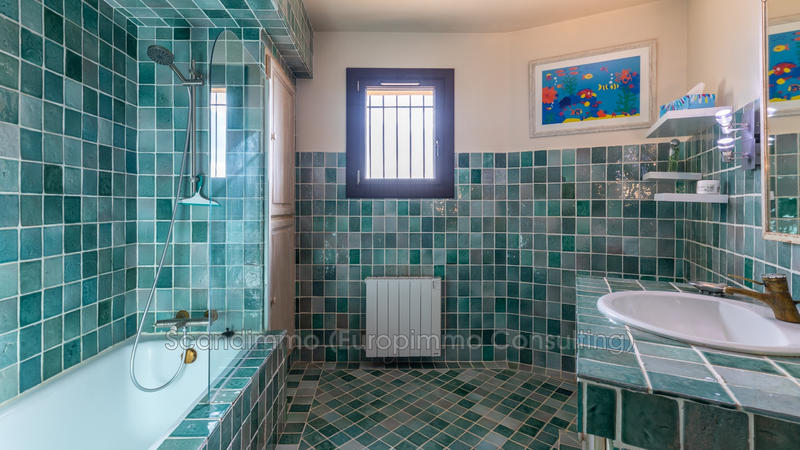 Maison - 180 m² - 5 pièces