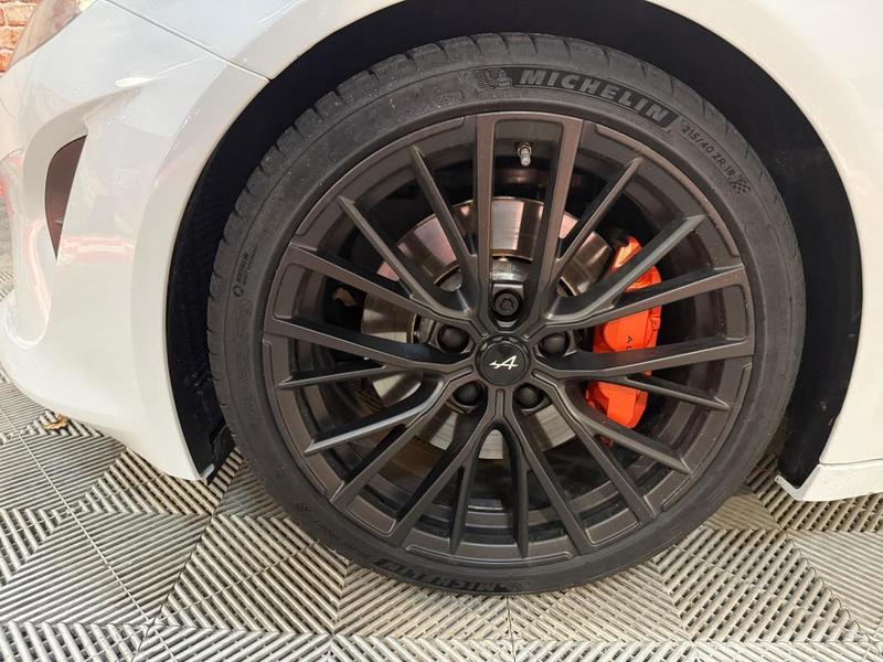 Alpine A110 s 292 cv