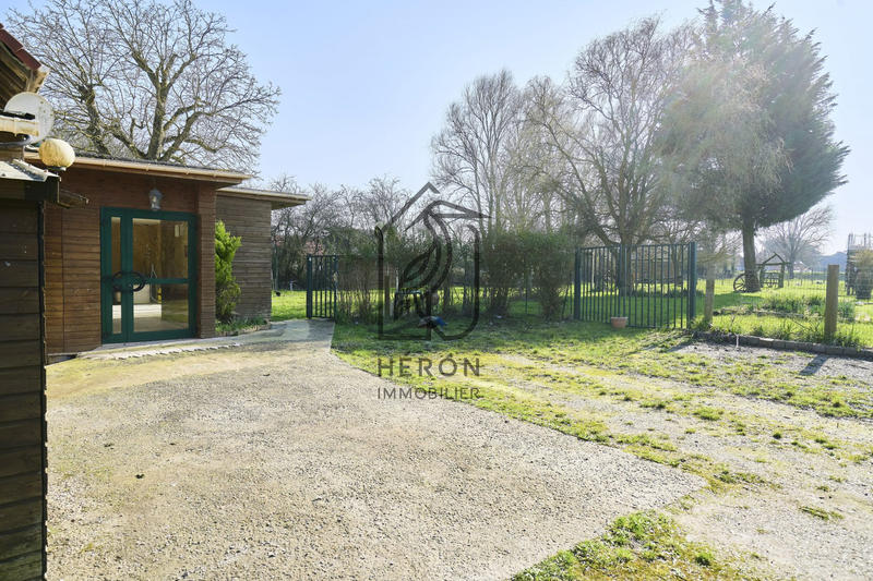 Maison - 274 m² - 5 pièces