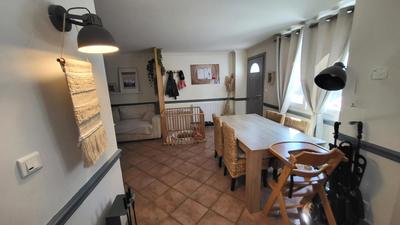 Maison - 90 m² - 5 pièces
