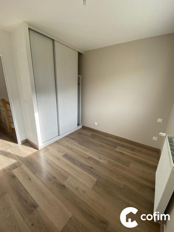 Maison - 99 m² - 5 pièces