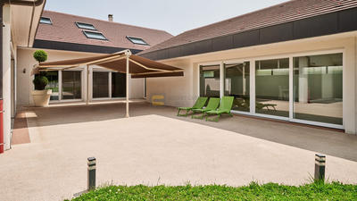 Maison - 520 m² - 10 pièces