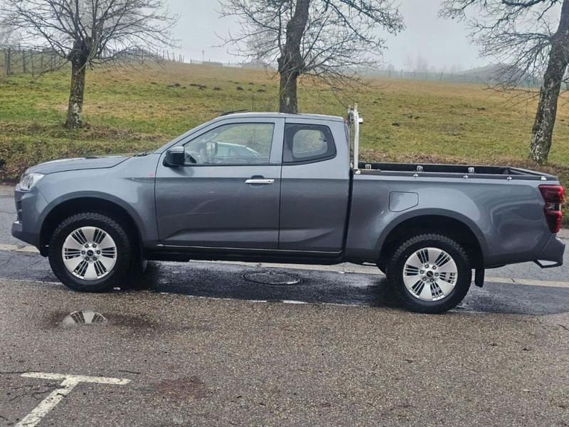 Isuzu d-max 1.9 4x4 Space Cab N60 B.B. At