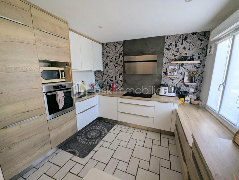 Maison - 147 m² - 6 pièces