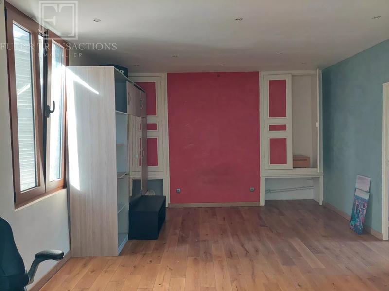 Maison de village - 340 m² - 11 pièces