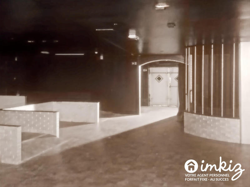 Maison - 532 m² - 10 pièces