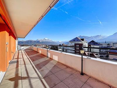 Appartement - 84 m² - 3 pièces