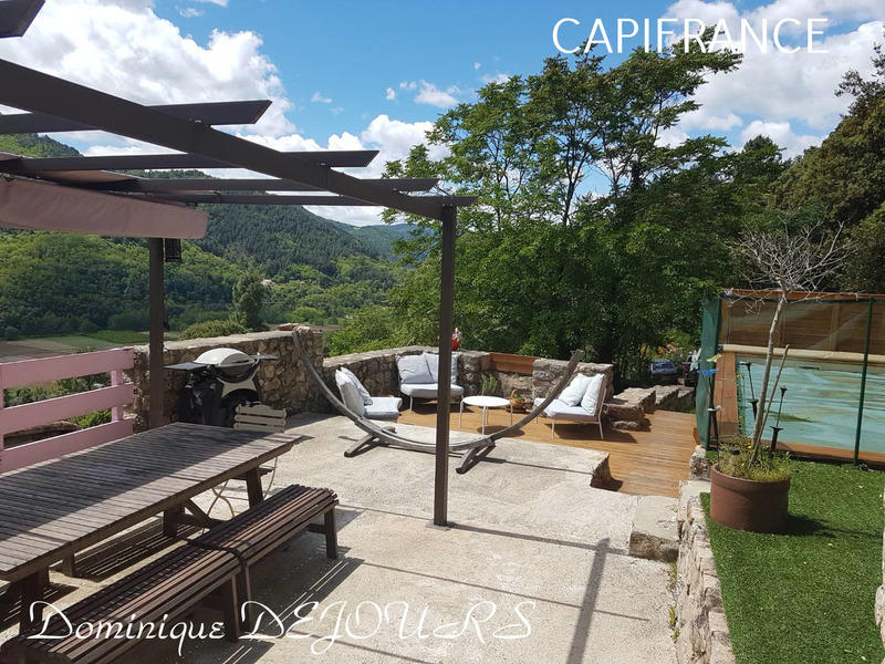 Maison - 109 m² - 5 pièces