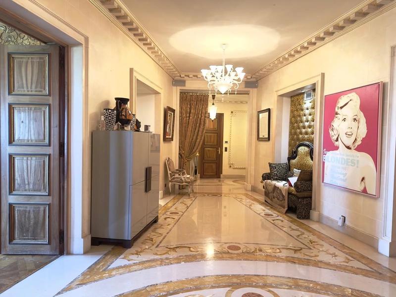 Appartement - 289 m² - 5 pièces