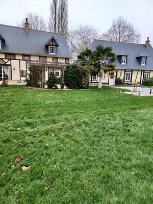 Propriété - 240 m² - 7 pièces