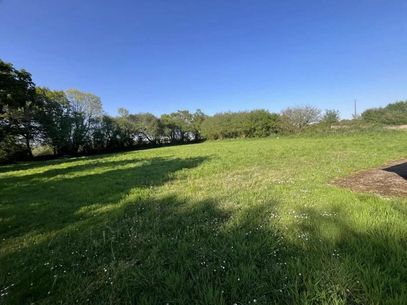 Propriété - 689 m²