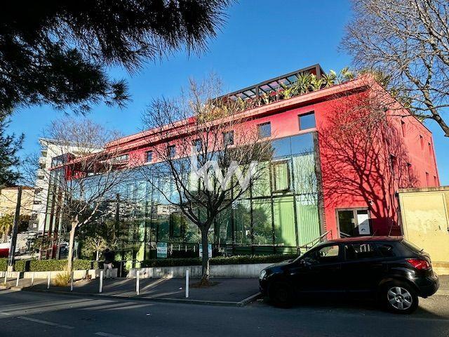 Immeuble de bureaux - 217 m²