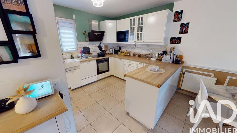 Maison - 98 m² - 5 pièces