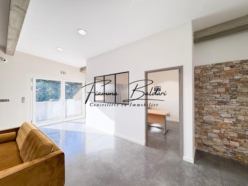 Bureau - 15 m² - 1 pièce