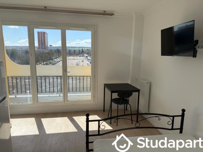 Chambre - 10 m² - 1 pièce