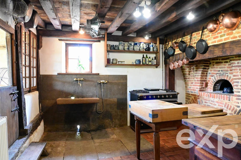 Maison - 200 m² - 8 pièces