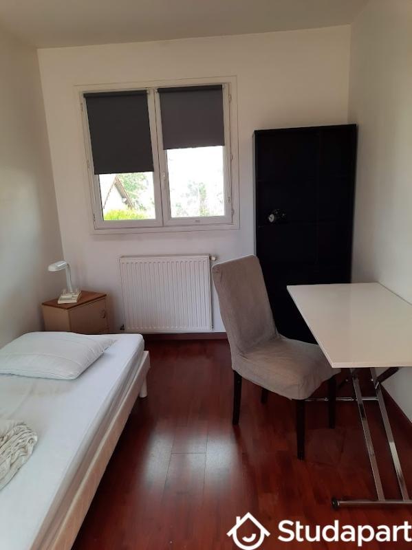 Chambre - 11 m² - 1 pièce