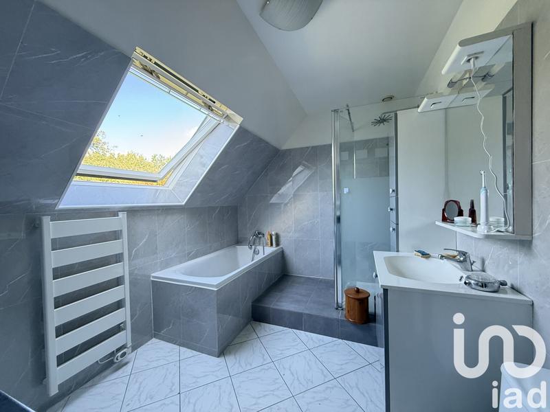 Maison - 144 m² - 7 pièces