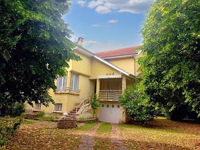 Maison - 151 m² - 7 pièces