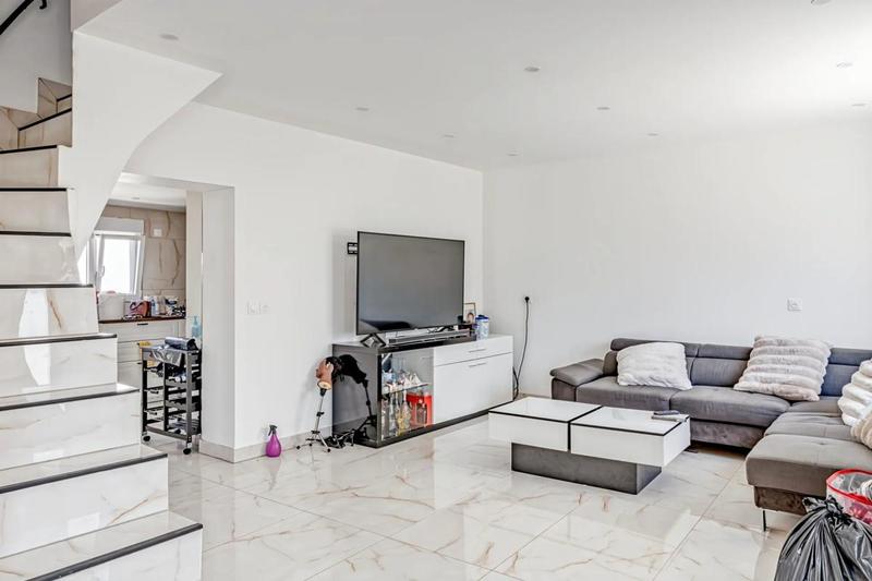 Maison - 83 m² - 4 pièces