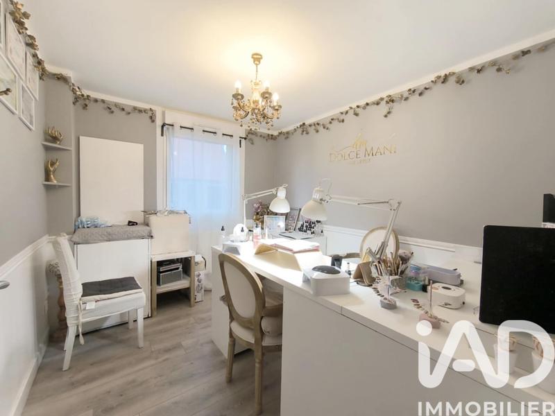 Maison - 95 m² - 5 pièces