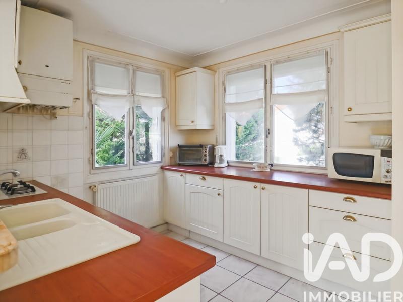 Maison - 92 m² - 5 pièces