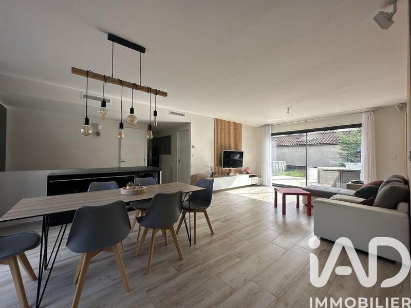 Maison - 121 m² - 5 pièces