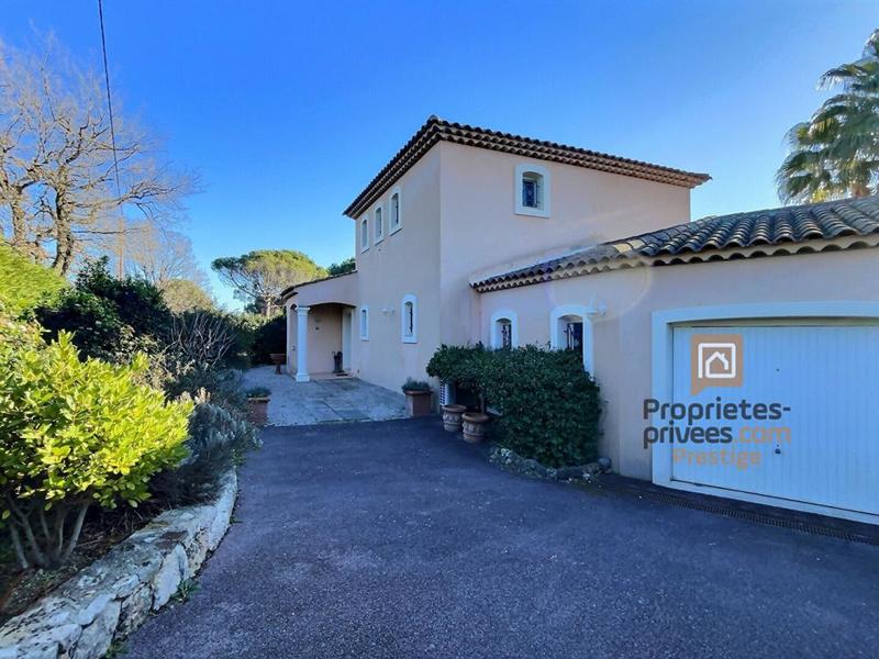 Villa - 185 m² - 7 pièces