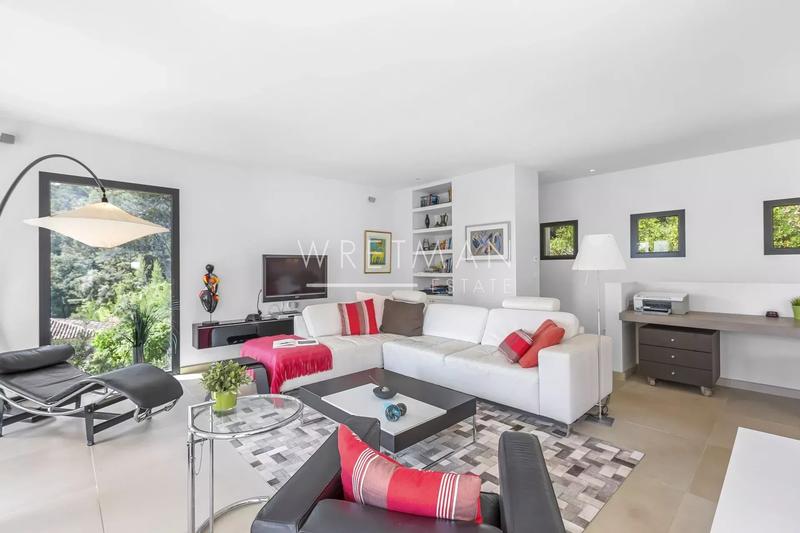 Villa - 204 m² - 6 pièces