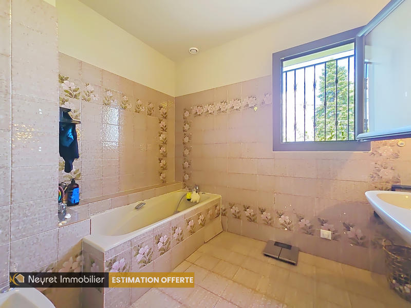 Maison - 142 m² - 6 pièces