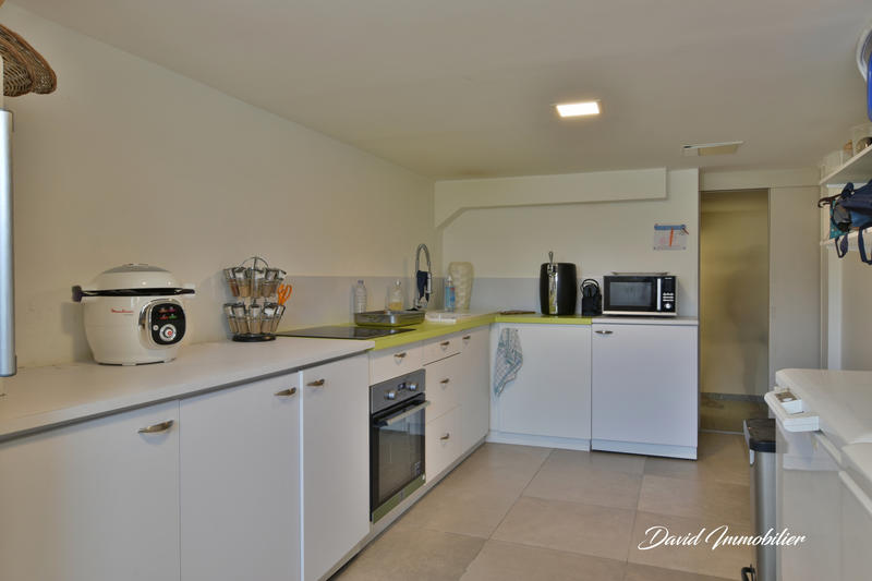 Maison - 250 m² - 10 pièces