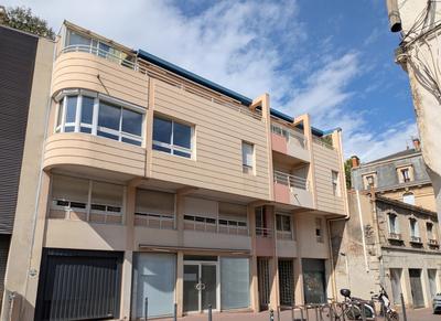 Appartement - 242 m² - 6 pièces