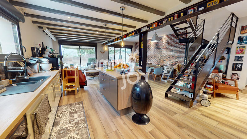 Maison - 152 m² - 6 pièces