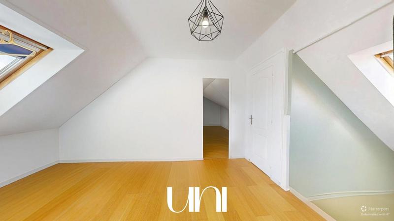 Maison - 137 m² - 6 pièces