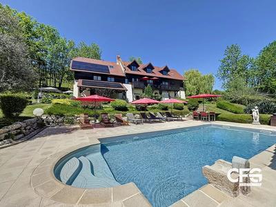 Propriété - 8 pièces