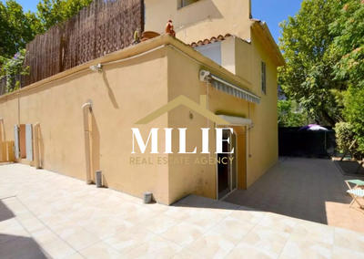 Appartement - 96 m² - 4 pièces