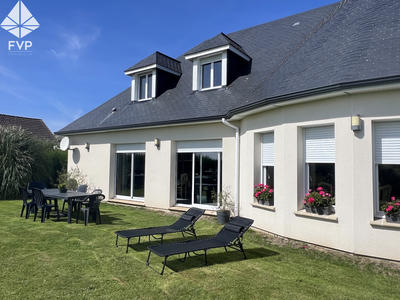 Maison - 185 m² - 8 pièces