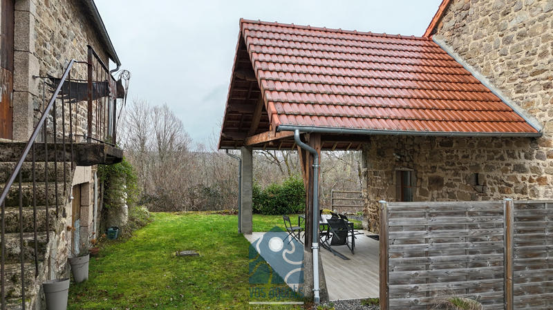 Propriété - 300 m² - 9 pièces