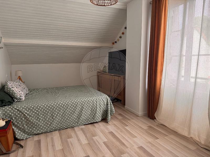 Maison - 96 m² - 4 pièces