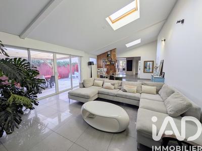 Maison - 174 m² - 7 pièces